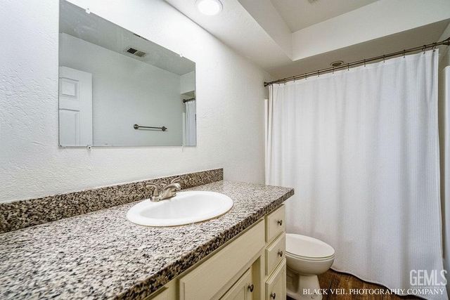 3600 O Street 12, Bakersfield, CA 93301