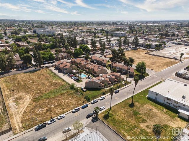 3600 O Street 12, Bakersfield, CA 93301