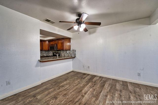 3600 O Street 12, Bakersfield, CA 93301