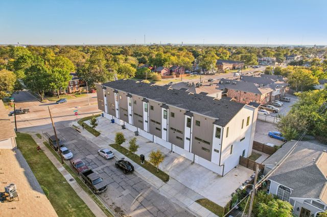 145 N Henderson Avenue 102, Dallas, TX 75214