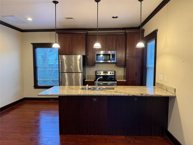 334 W 22nd Street A, Houston, TX 77008