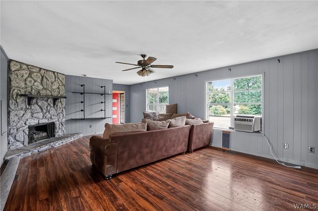 4529 2nd NE, Tuscaloosa, AL 35404
