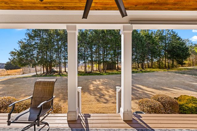 335 Lakeshore Cove Drive, Fort Oglethorpe, GA 30742