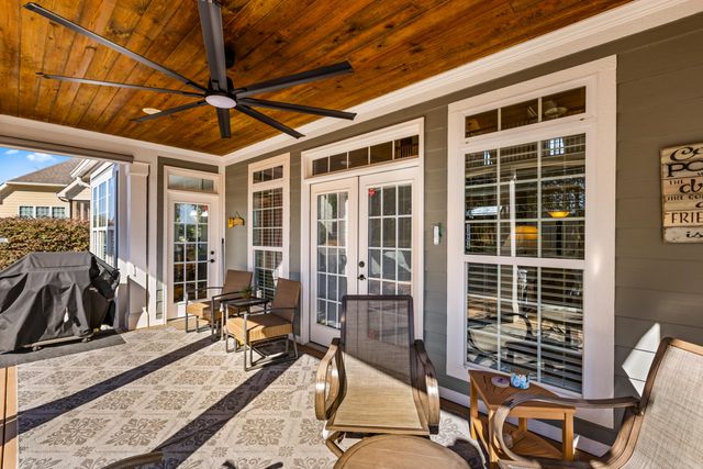 335 Lakeshore Cove Drive, Fort Oglethorpe, GA 30742