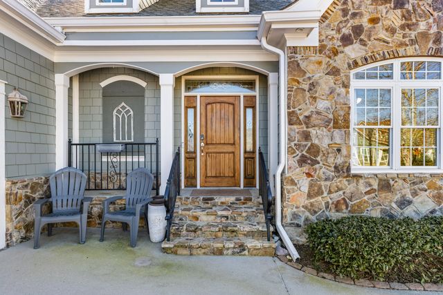 335 Lakeshore Cove Drive, Fort Oglethorpe, GA 30742