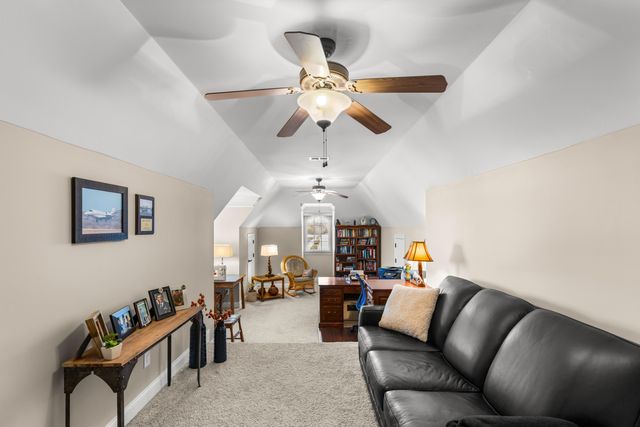 335 Lakeshore Cove Drive, Fort Oglethorpe, GA 30742