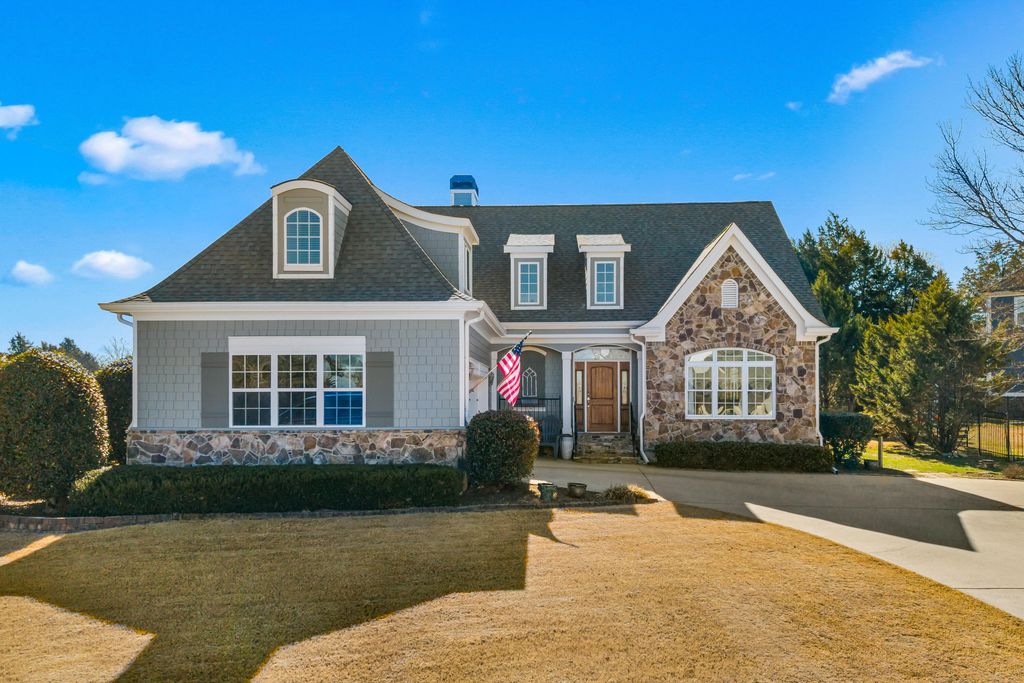 335 Lakeshore Cove Drive, Fort Oglethorpe, GA 30742