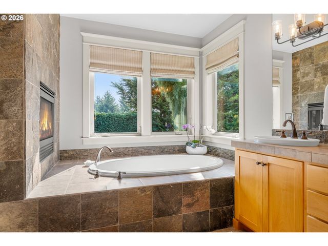 14152 Se TARNAHAN Ct, Happy Valley, OR 97086
