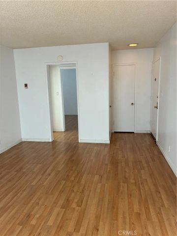 1525 E 2nd Street 6, Long Beach, CA 90802