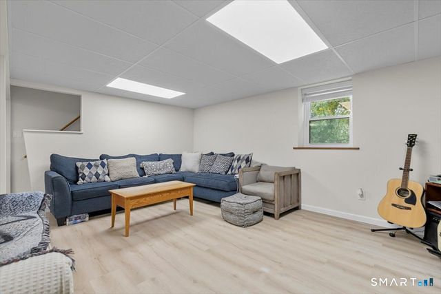 565 Pond Point Avenue, Milford, CT 06460