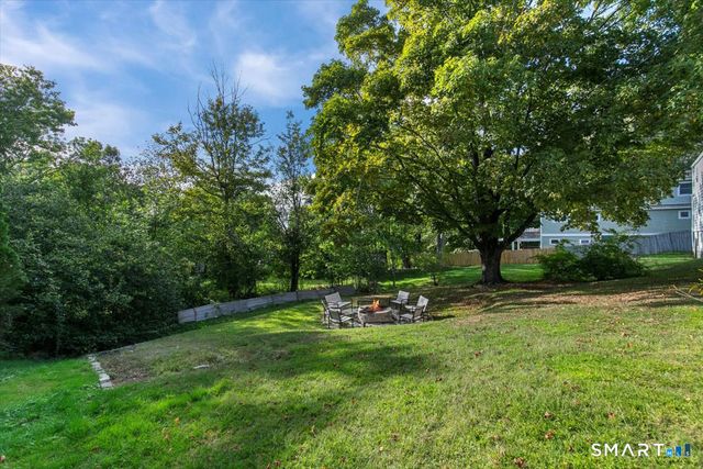 565 Pond Point Avenue, Milford, CT 06460