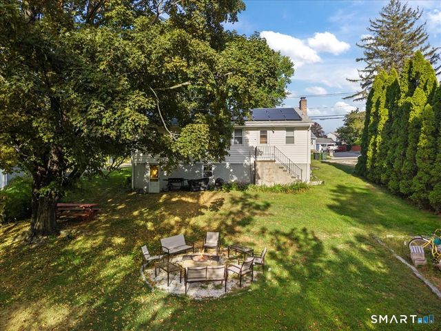 565 Pond Point Avenue, Milford, CT 06460