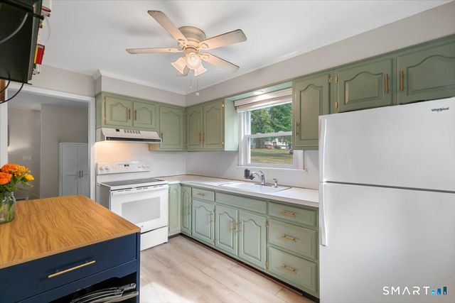 565 Pond Point Avenue, Milford, CT 06460