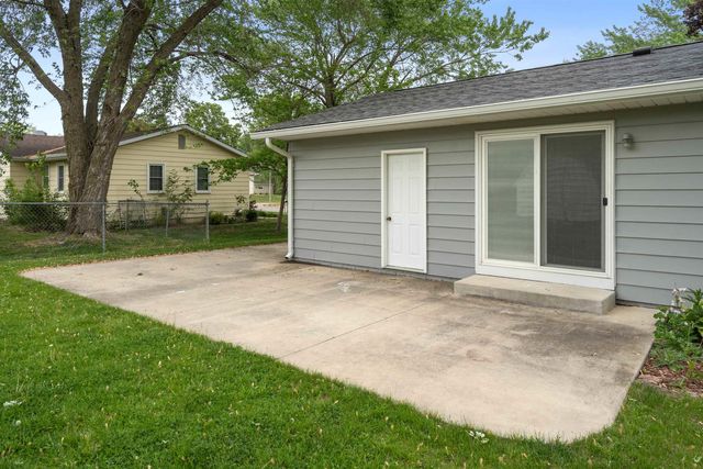 1348 Edgewood Drive, Waterloo, IA 50701