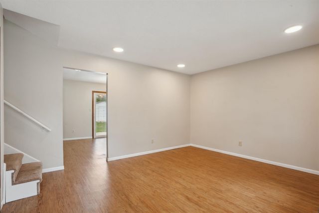 1348 Edgewood Drive, Waterloo, IA 50701