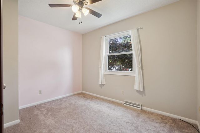 1348 Edgewood Drive, Waterloo, IA 50701
