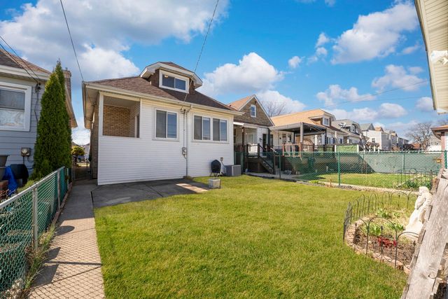 6120 W School Street, Chicago, IL 60634