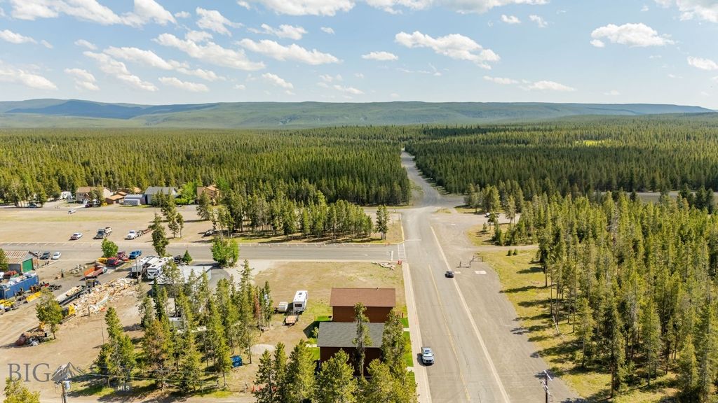 19 N Iris, West Yellowstone, MT 59758 photo 20