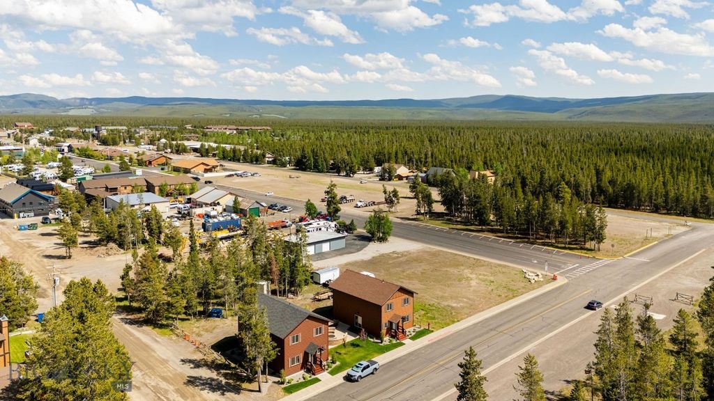 19 N Iris, West Yellowstone, MT 59758 photo 21