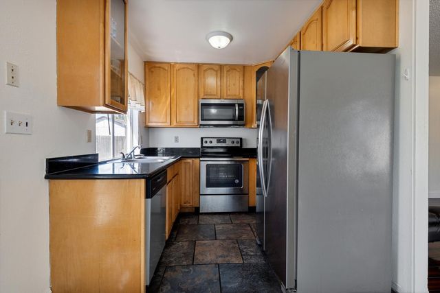 576 Lode St, Manteca, CA 95336