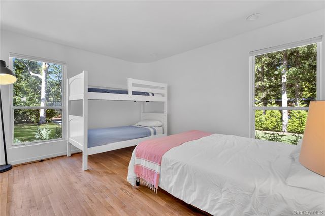 26 Wintergreen Way, Quogue, NY 11959