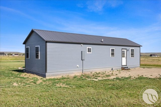 13 Wireless Way, Roberts, MT 59070