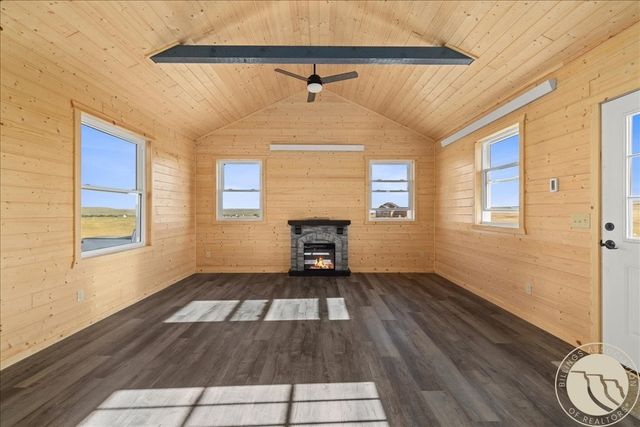 13 Wireless Way, Roberts, MT 59070