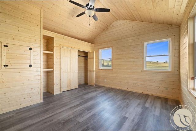 13 Wireless Way, Roberts, MT 59070