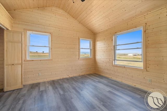 13 Wireless Way, Roberts, MT 59070