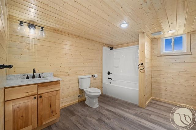 13 Wireless Way, Roberts, MT 59070