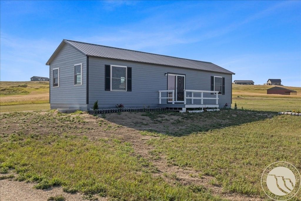 13 Wireless Way, Roberts, MT 59070