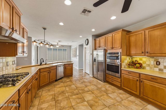 1197 W DESERT LILY Drive, San Tan Valley, AZ 85143