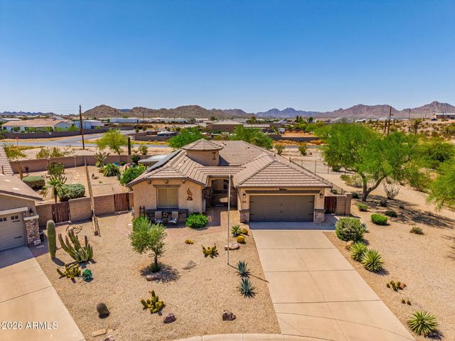 1197 W DESERT LILY Drive, San Tan Valley, AZ 85143