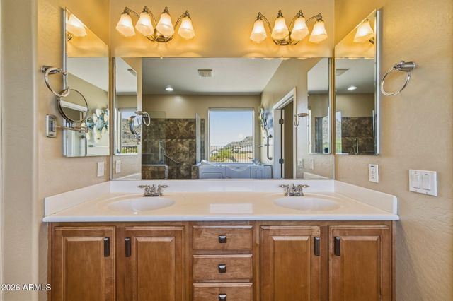 1197 W DESERT LILY Drive, San Tan Valley, AZ 85143