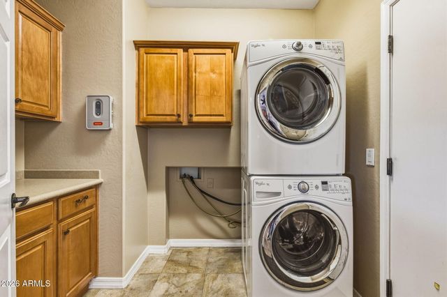 1197 W DESERT LILY Drive, San Tan Valley, AZ 85143