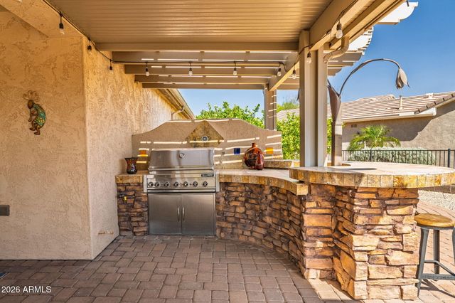 1197 W DESERT LILY Drive, San Tan Valley, AZ 85143