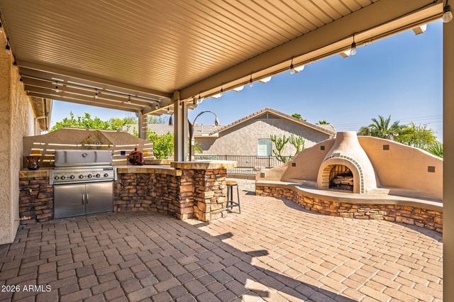 1197 W DESERT LILY Drive, San Tan Valley, AZ 85143