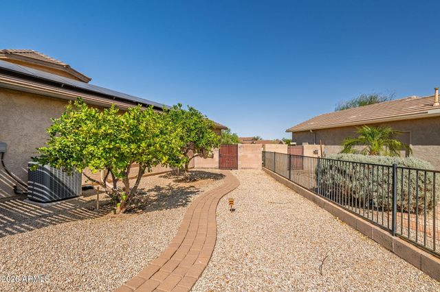1197 W DESERT LILY Drive, San Tan Valley, AZ 85143