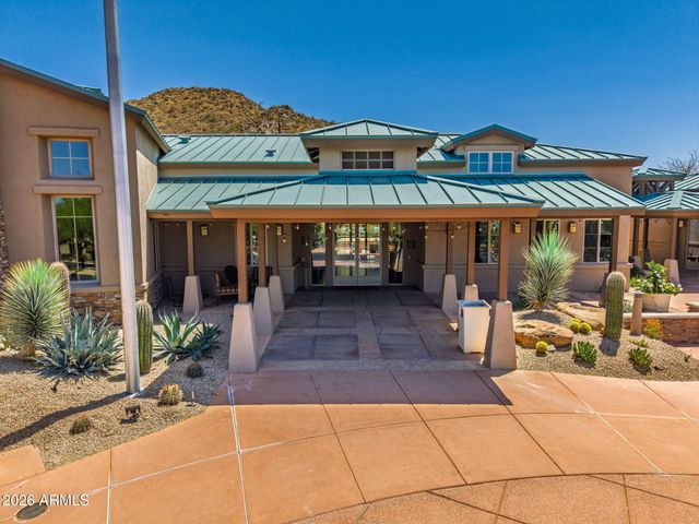 1197 W DESERT LILY Drive, San Tan Valley, AZ 85143