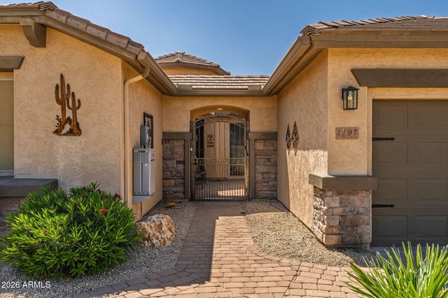 1197 W DESERT LILY Drive, San Tan Valley, AZ 85143