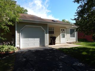 727 Nantucket Way, Island Lake, IL 60042