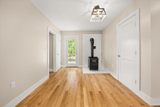 33 Brookline St, Abington, MA 02351