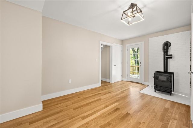 33 Brookline St, Abington, MA 02351