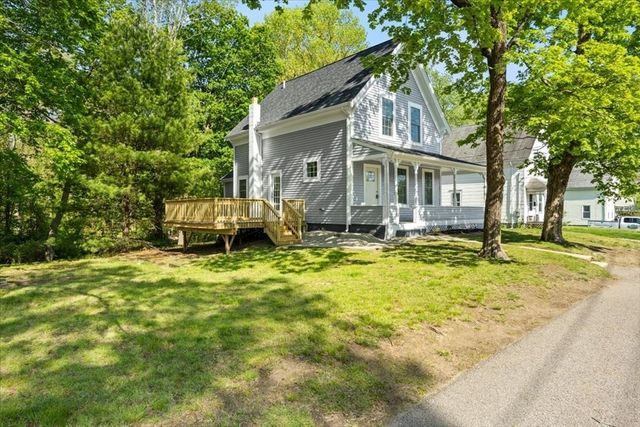 33 Brookline St, Abington, MA 02351