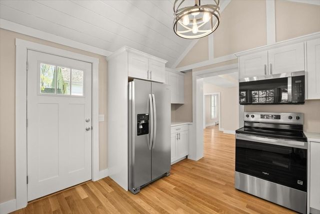 33 Brookline St, Abington, MA 02351