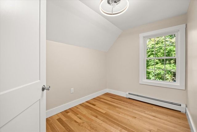 33 Brookline St, Abington, MA 02351