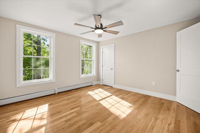 33 Brookline St, Abington, MA 02351