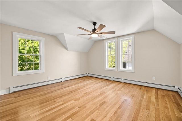 33 Brookline St, Abington, MA 02351