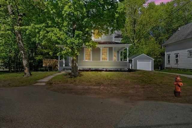 33 Brookline St, Abington, MA 02351