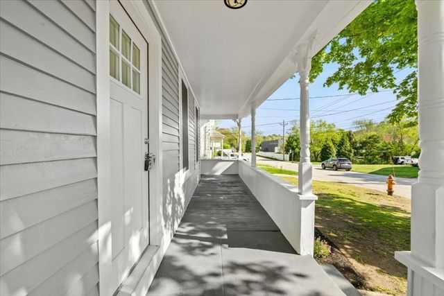 33 Brookline St, Abington, MA 02351
